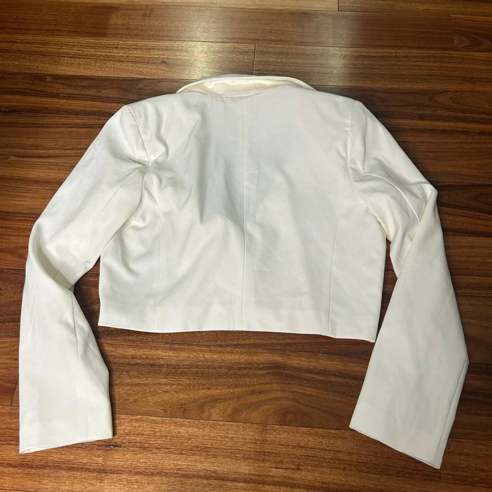 Amisu‎ Cropped Blazer White Size 6 US / 38 EU Single Button Career - Picture 6 of 7